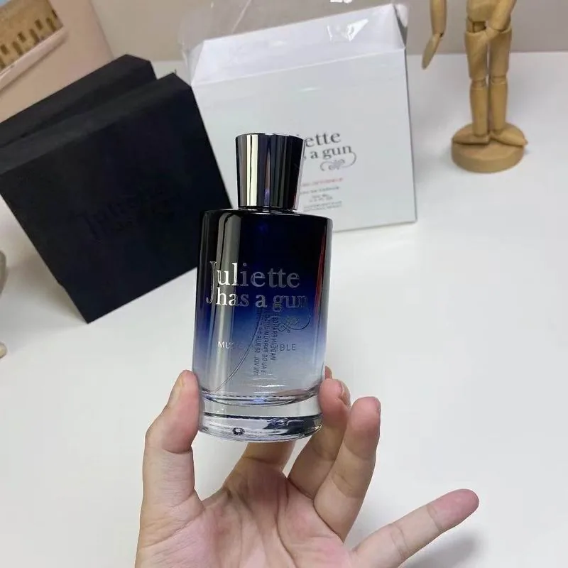Juliette has a gun 100ml Fragrance, source view 1, SKU 100ml