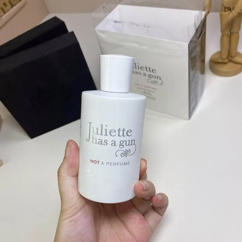 Juliette has a gun 100ml Fragrance, source view 2, SKU 100ml