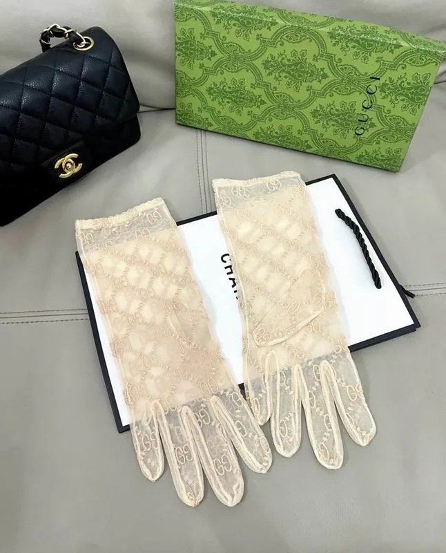 Gucci Gloves hm, source view 3, SKU gloves