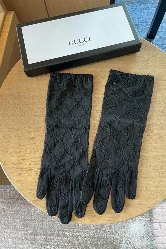 Gucci Gloves hm, source view 4, SKU gloves