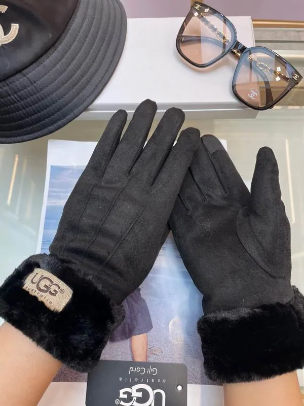 UGG Gloves, source view 4, SKU gloves