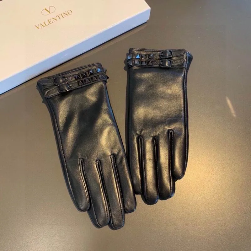 Valentino Gloves, source view 4, SKU gloves