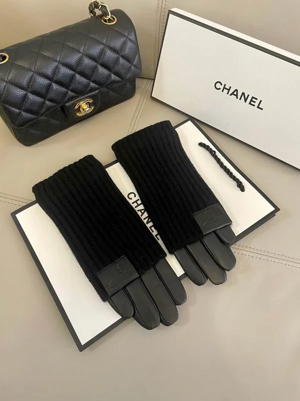 Vivienne Westwood Gloves, source view 1, SKU Westwood