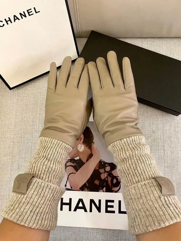 Vivienne Westwood Gloves, source view 6, SKU Westwood