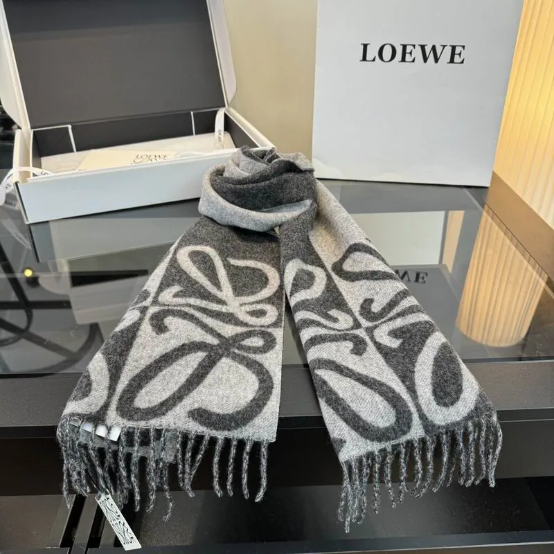 Loewe Scarf E50, source view 4, SKU E50