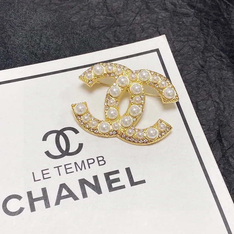 Chanel 07YXS76 Pearl-Detail Brooch, catalog view 1, 07YXS76