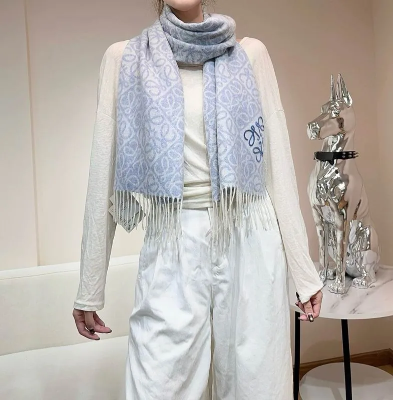 Loewe SRC4176631 Scarf, source view 4, SKU SRC4176631