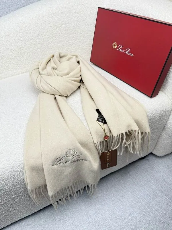 Loro Piana SRC4176684 Scarf, source view 1, SKU SRC4176684