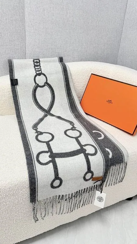 Hermes HM Chain-Pattern Scarf, catalog view 1, HM-01