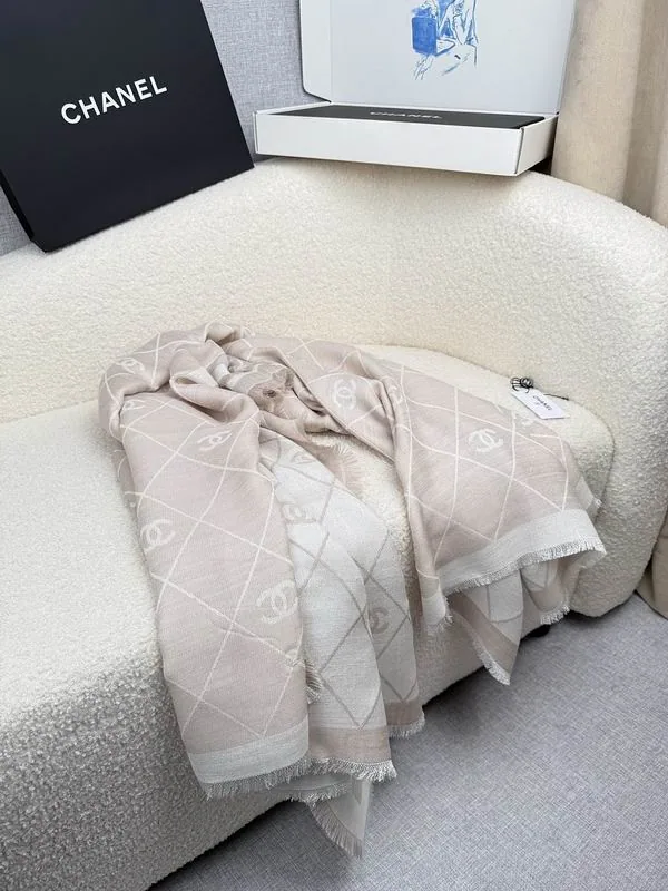 Chanel SRC4177469 Scarf, source view 5, SKU SRC4177469