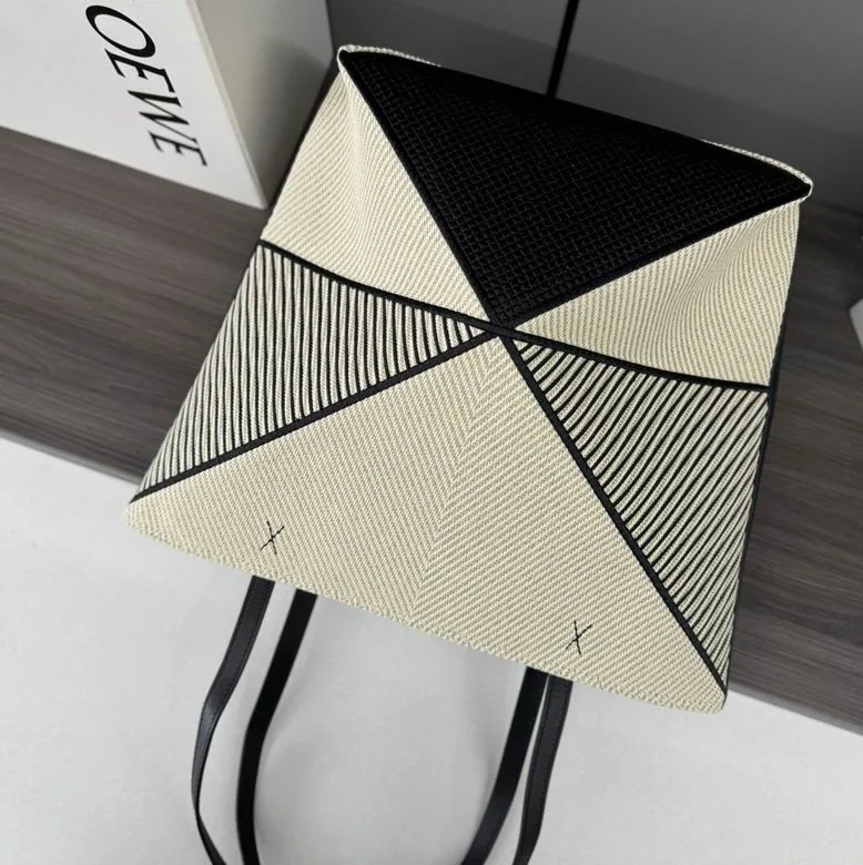 Loewe Black Cream Puzzle Fold Tote Bag, source view 5, 4