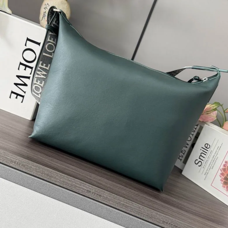 Loewe Black Cubi Large Shoulder Bag, source view 3, 4