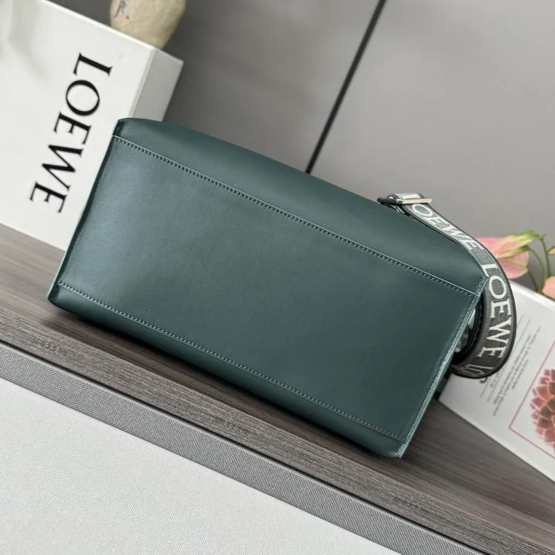 Loewe Black Cubi Large Shoulder Bag, source view 4, 4