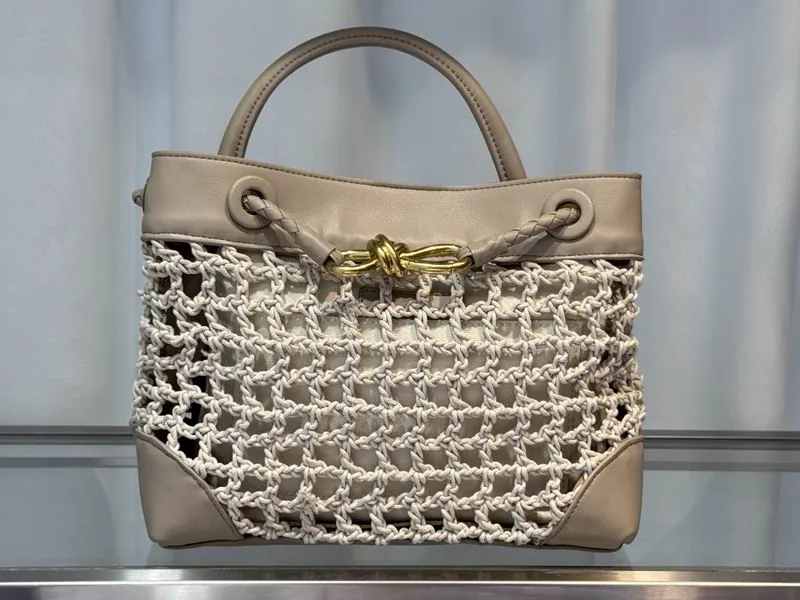 Bottega Veneta Andiamo netted top-handle tote, catalog view 3, 5966