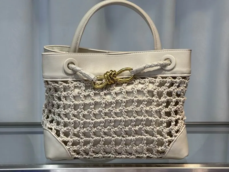 Bottega Veneta Andiamo netted top-handle tote, catalog view 4, 5966