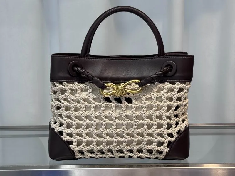 Bottega Veneta Andiamo netted top-handle tote, catalog view 5, 5966
