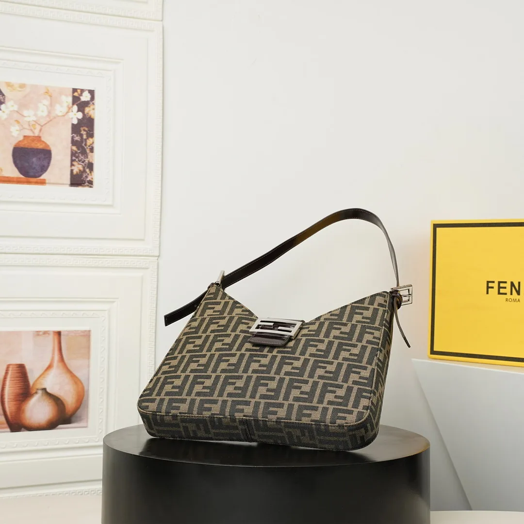 Fendi Vintage Pattern 29cm Shoulder Bag, catalog view 4, Vintage-29-jj1
