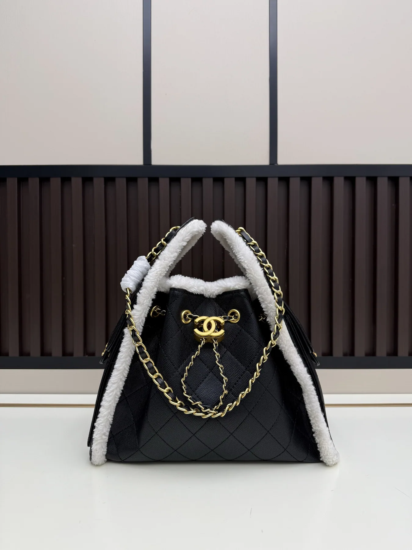 Chanel 2565 Top-Handle Bag, source view 1, SKU 2565