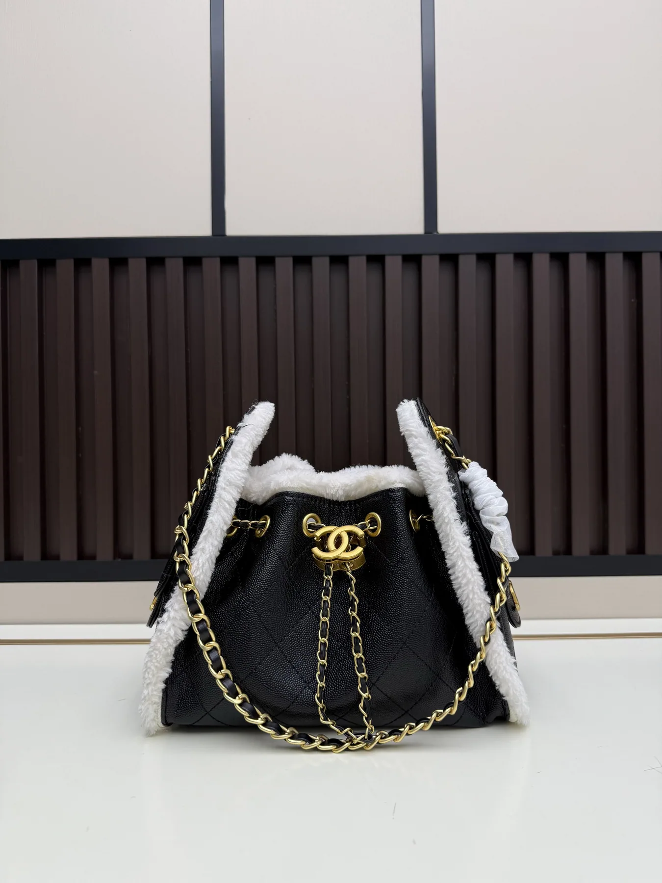 Chanel 2565 Top-Handle Bag, source view 3, SKU 2565