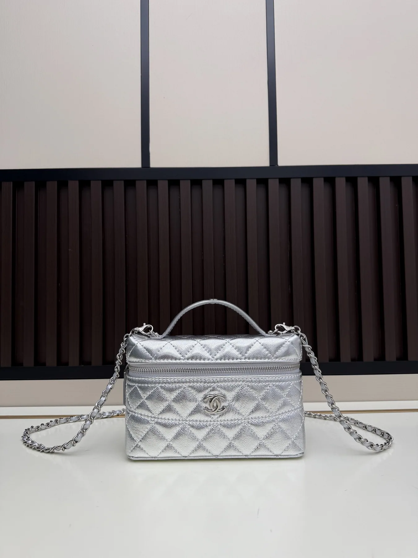 Chanel 09140-06580 Top-Handle Bag, source view 2, SKU 09140-06580