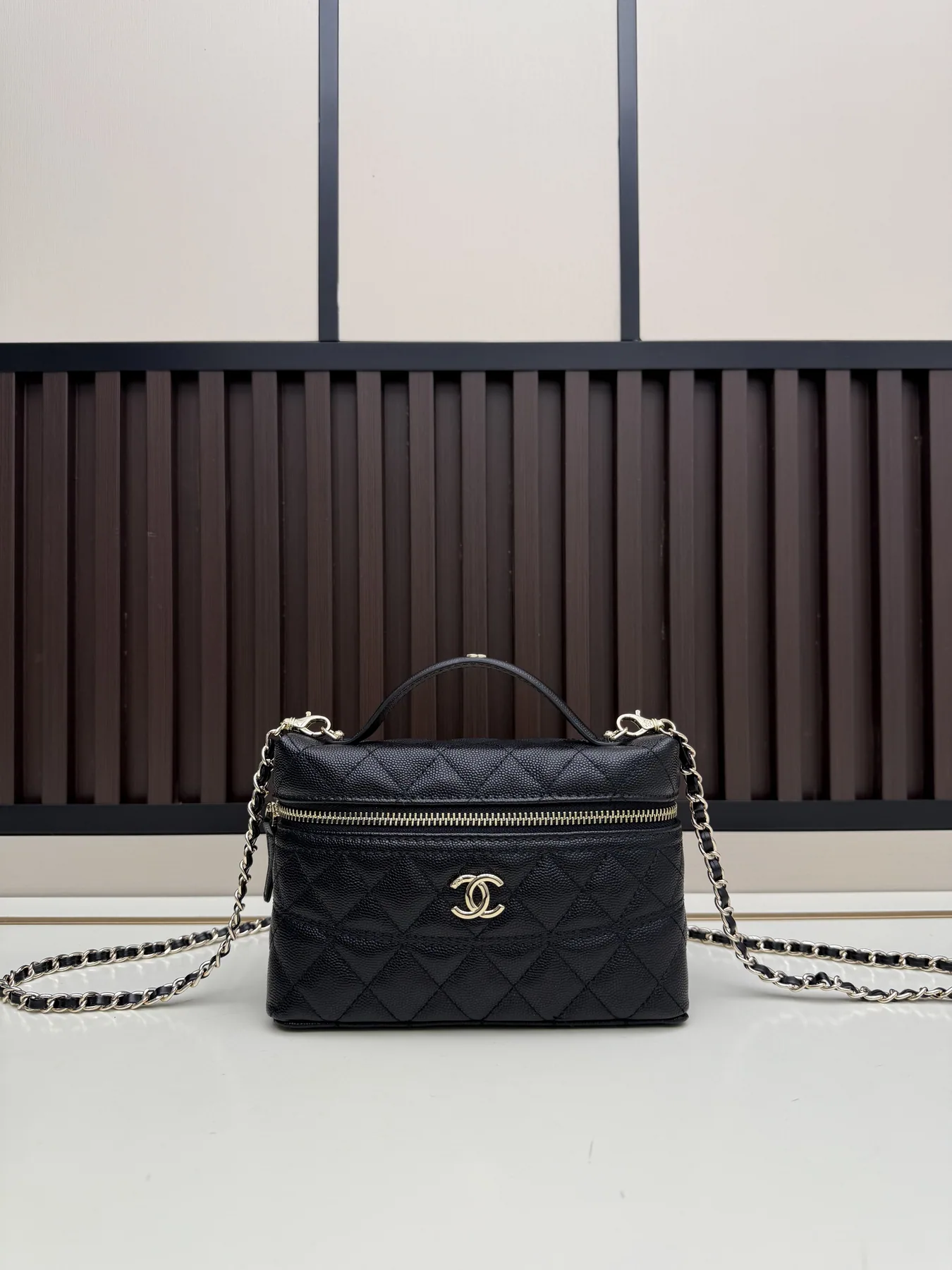 Chanel 09140-06580 Top-Handle Bag, source view 3, SKU 09140-06580
