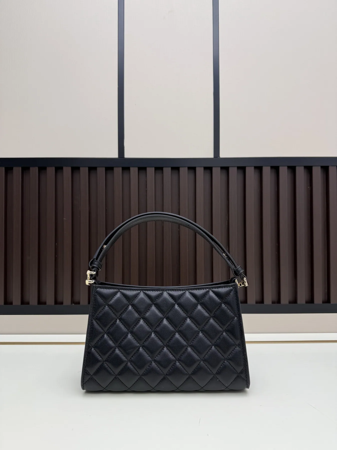 Chanel 09159 Top-Handle Bag, source view 3, SKU 09159