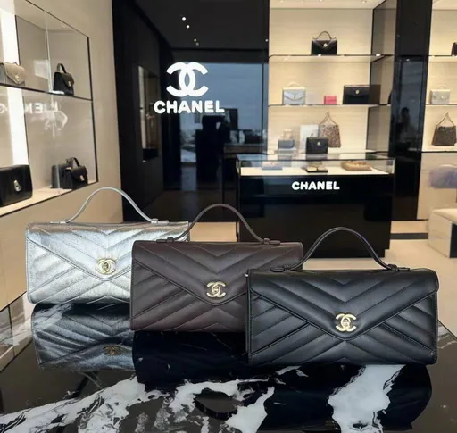 Chanel 09170 Shoulder Bag, source view 1, SKU 09170