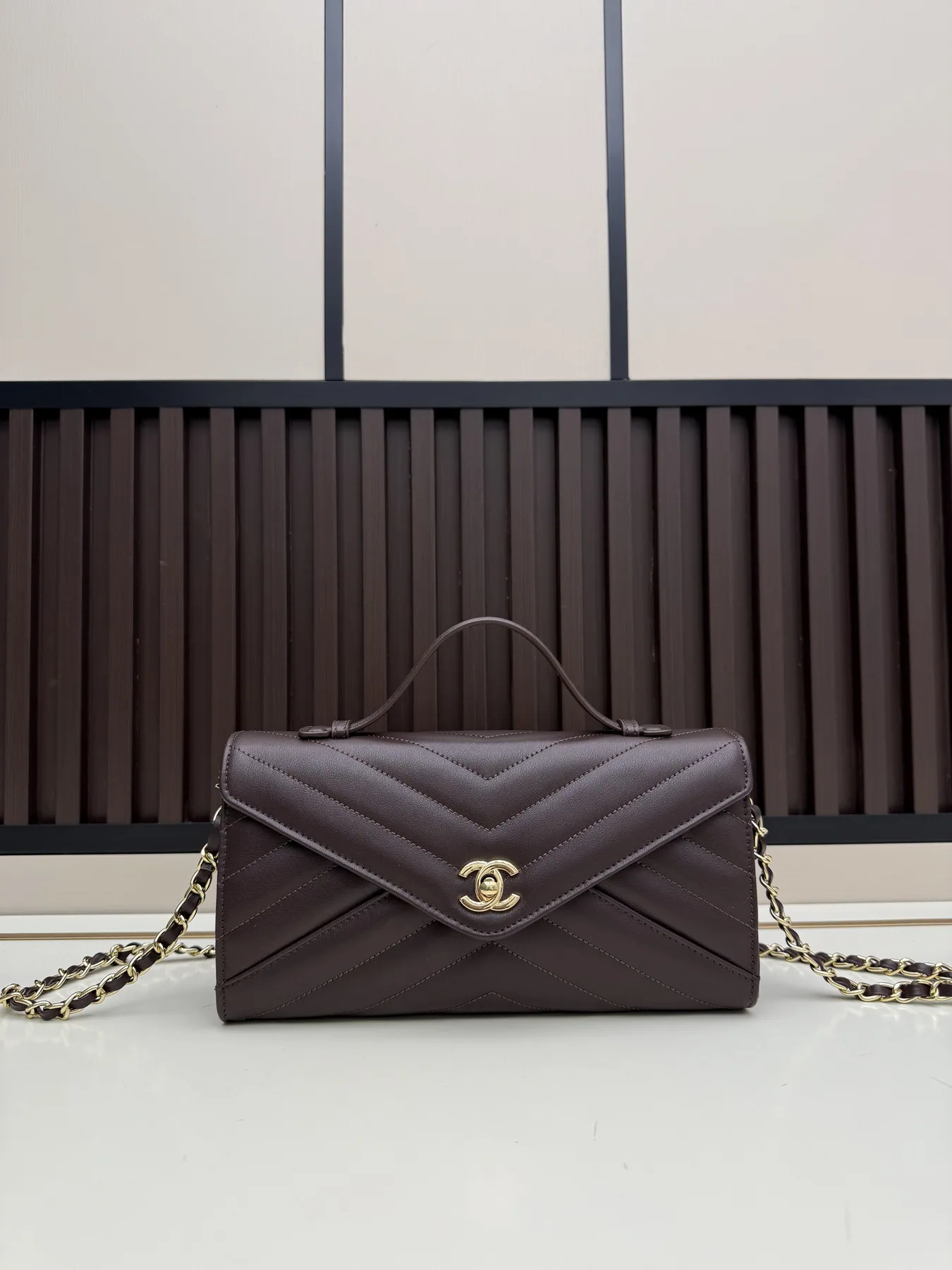 Chanel 09170 Shoulder Bag, source view 3, SKU 09170