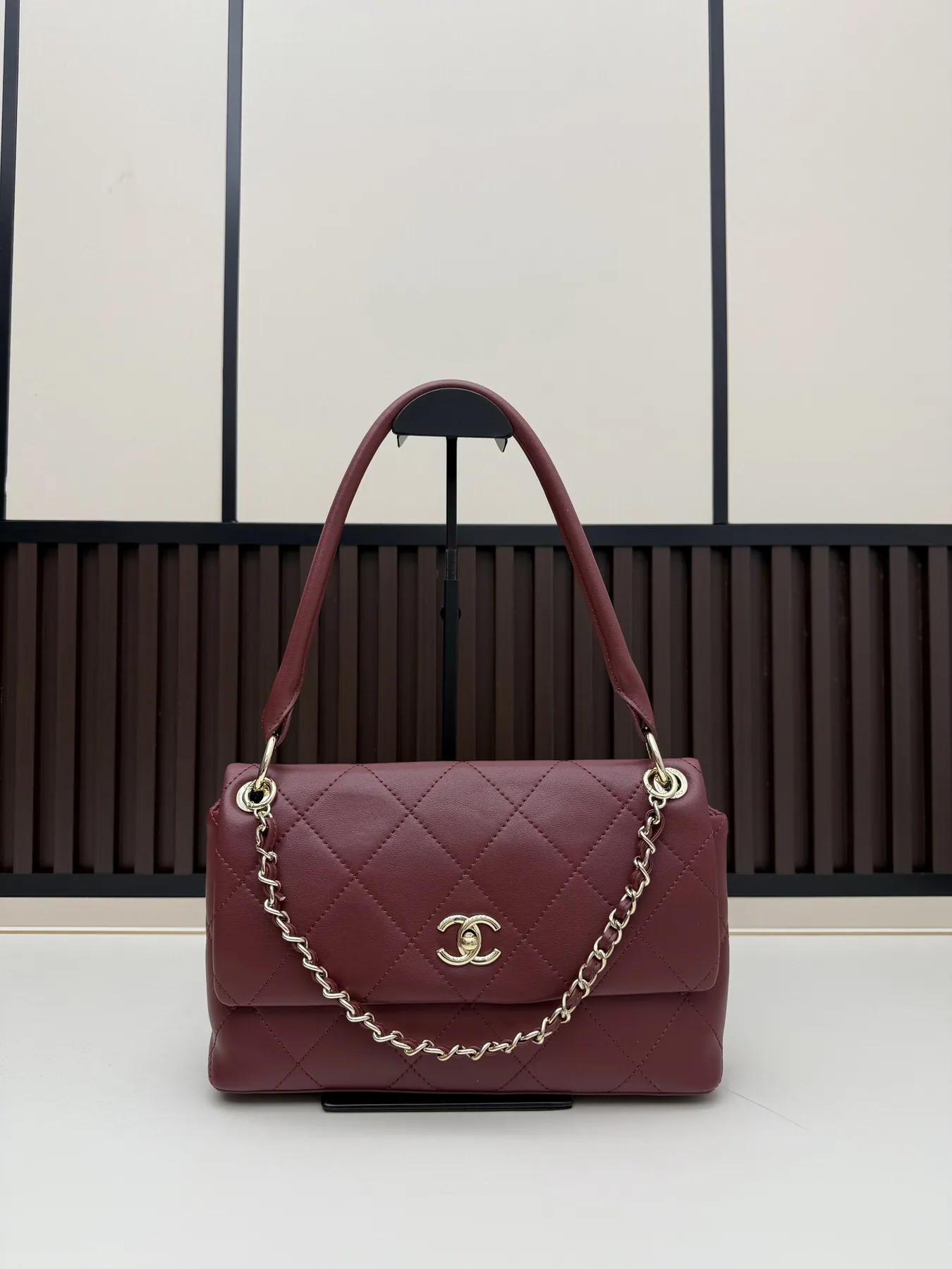 Chanel 09171 Shoulder Bag, source view 3, SKU 09171