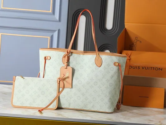 Neverfull M40995 Tote Bag, source view 5, SKU M40995