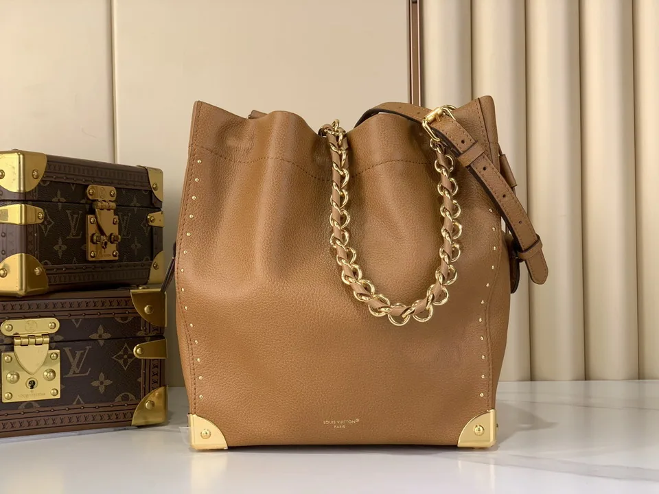 Noe m29131 Chain Bucket Bag, source view 1, SKU m29131