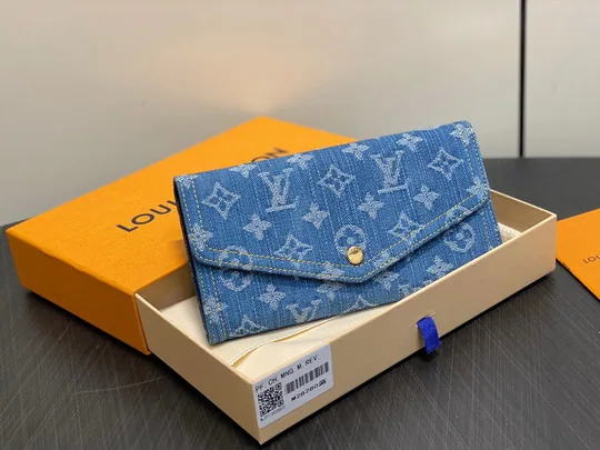 Sarah M28280 Pattern Envelope Wallet, source view 1, SKU M28280
