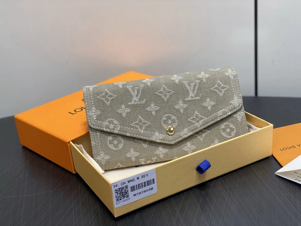 Sarah M28280 Pattern Envelope Wallet, source view 3, SKU M28280
