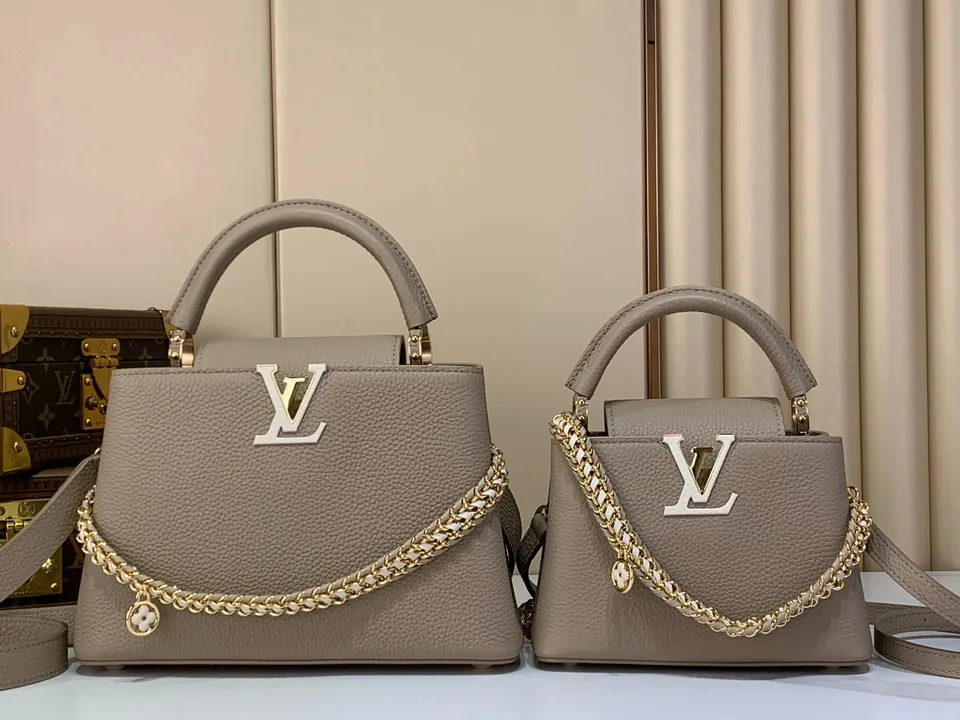 Cap m29440 Logo Chain Top-Handle Bag, source view 4, SKU m29440