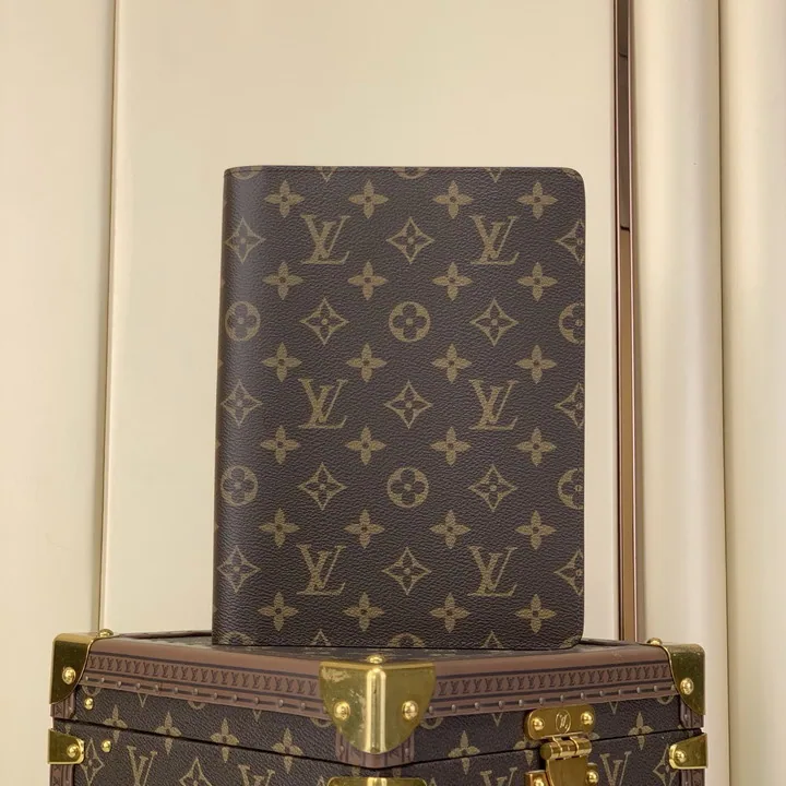 R20100 18 Tall Bifold Wallet, source view 2, SKU 18