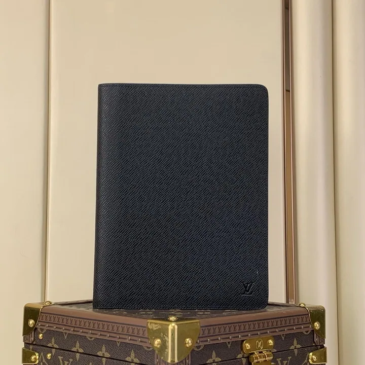 R20100 18 Tall Bifold Wallet, source view 6, SKU 18
