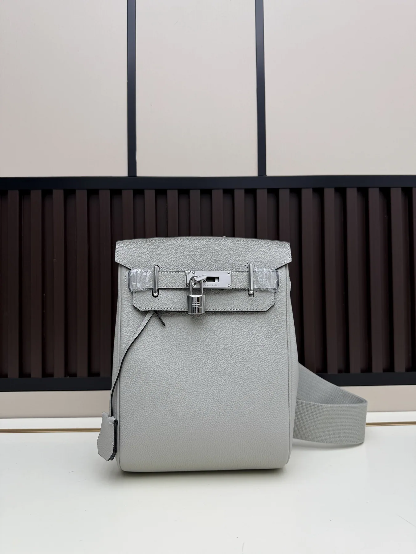 Hermes birkin Vertical Buckle Crossbody Bag, source view 6, SKU birkin