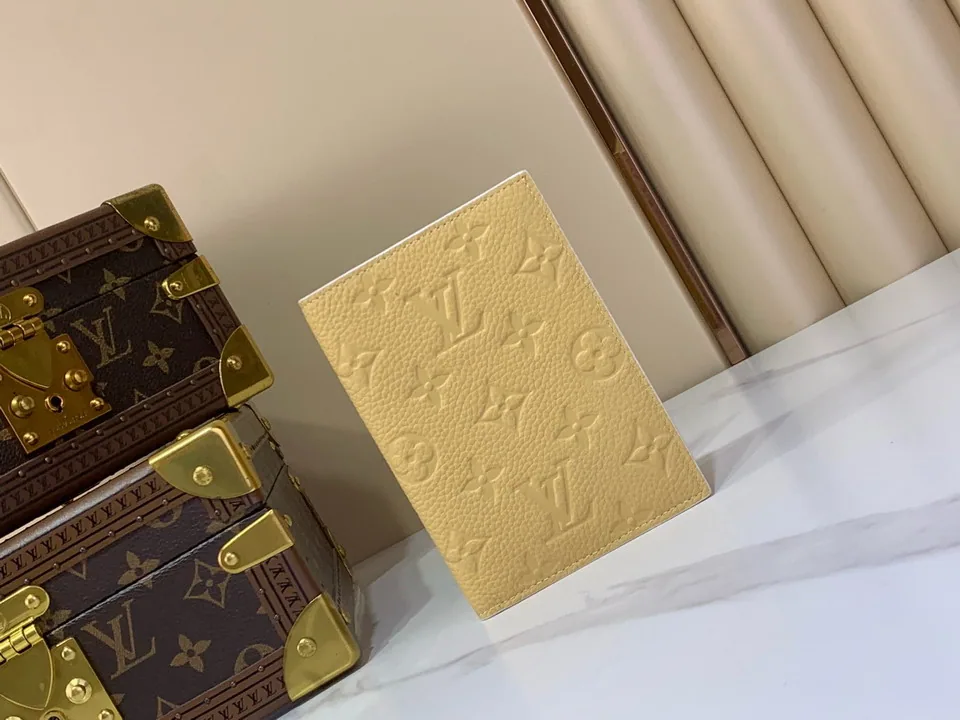 M28991 14x2 Embossed Rectangular Clutch Bag, source view 1, SKU 14x2