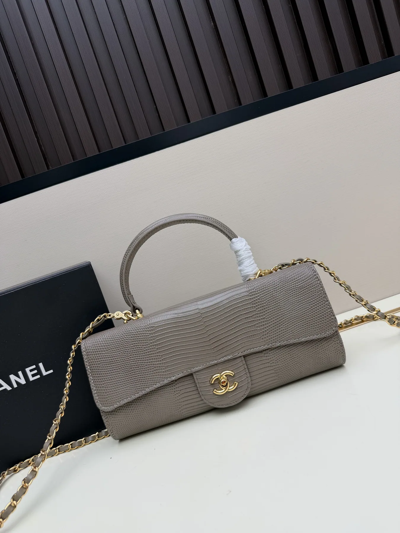 Chanel 4903 Flap Chain Top-Handle Bag, source view 1, SKU 4903