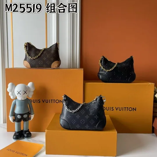 Boulogne M25519 Hobo Bag, source view 4, SKU M25519