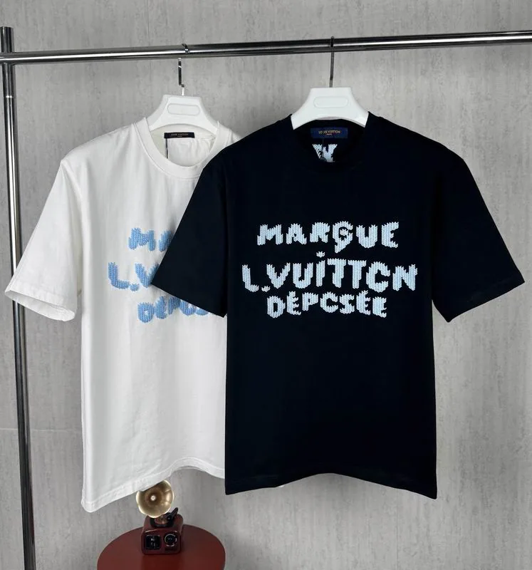 LV lzytx0376 Paint-Letter Graphic T-Shirt, source view 1, SKU lzytx0376