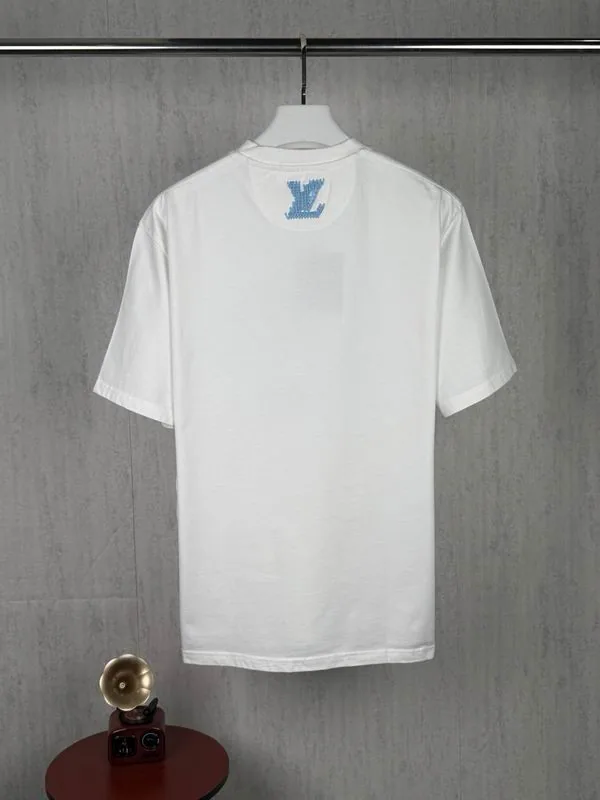 LV lzytx0376 Paint-Letter Graphic T-Shirt, source view 3, SKU lzytx0376