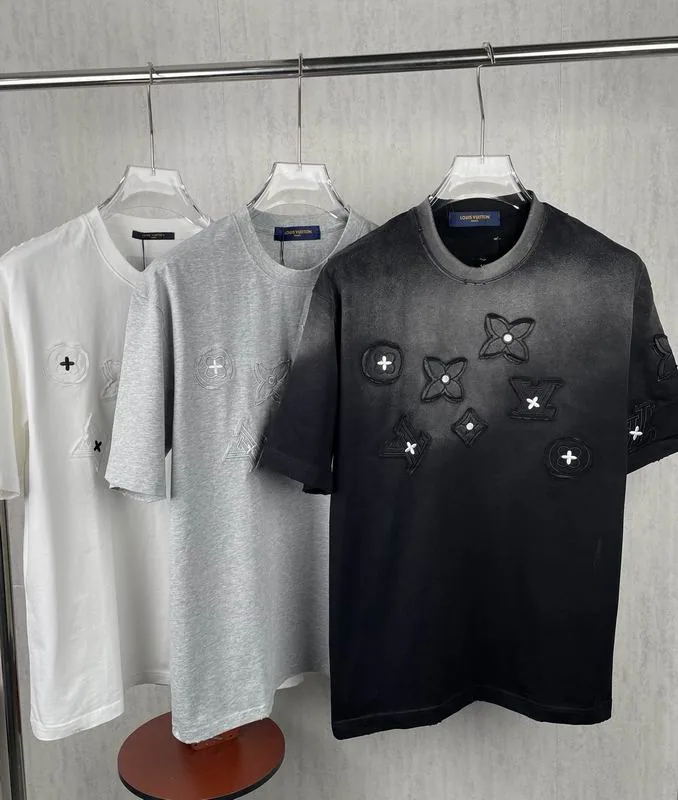 LV lzytx0366 Raised Logo Graphic T-Shirt, source view 1, SKU lzytx0366
