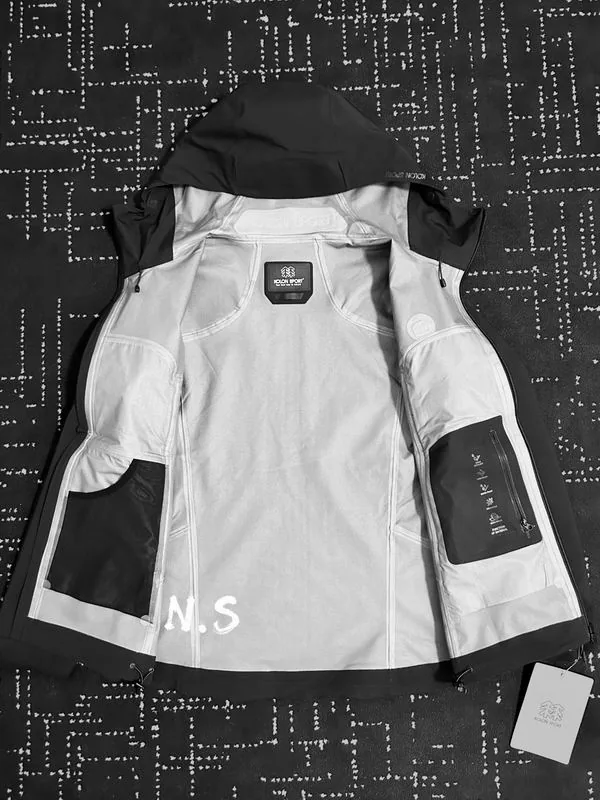 Kolon bhtxB11 Colorblock Hooded Utility Jacket, source view 4, SKU bhtxB11