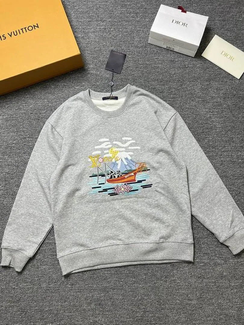 LV Graffiti Graphic Crewneck Sweatshirt, catalog view 2, hgntx124