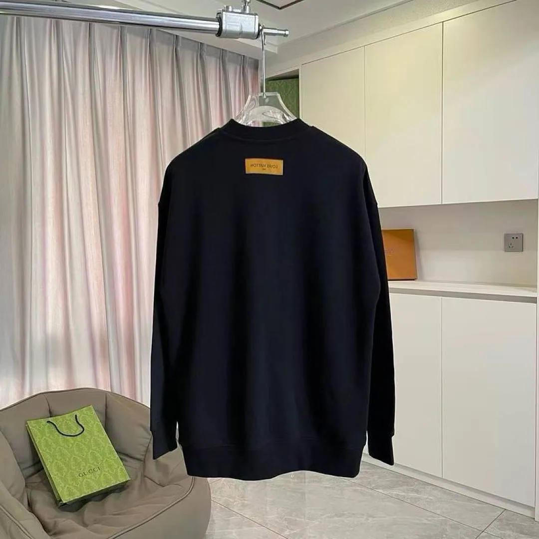 LV Minimal Letter Crewneck Sweatshirt, catalog view 2, hgntx126