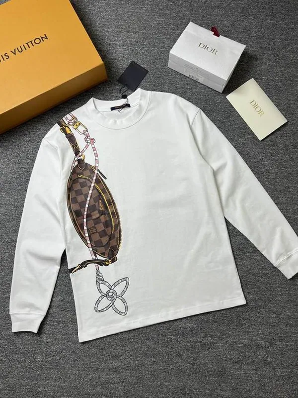White LV oversized pouch graphic crew-neck long-sleeve top front view hgntx159