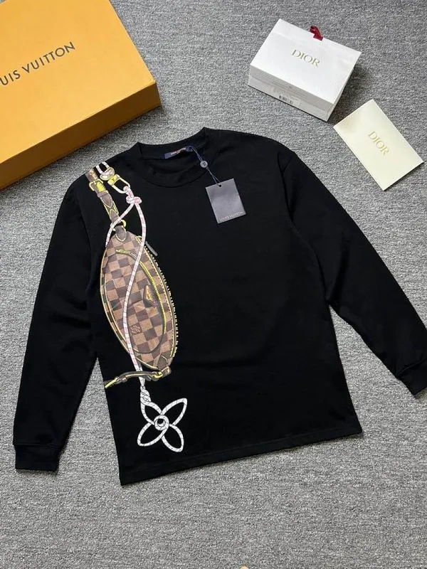 Black LV oversized diagonal pouch graphic long-sleeve top hgntx159