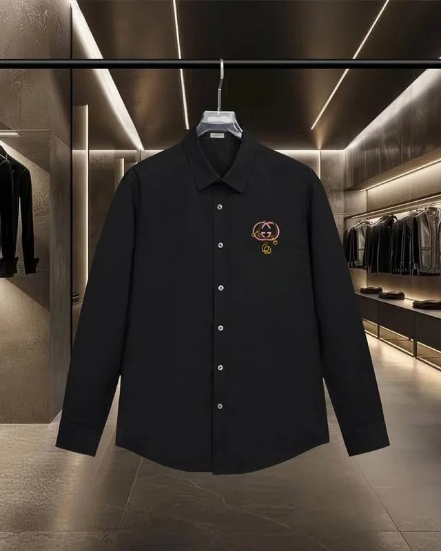 White Gucci round emblem button shirt front view hgntx163