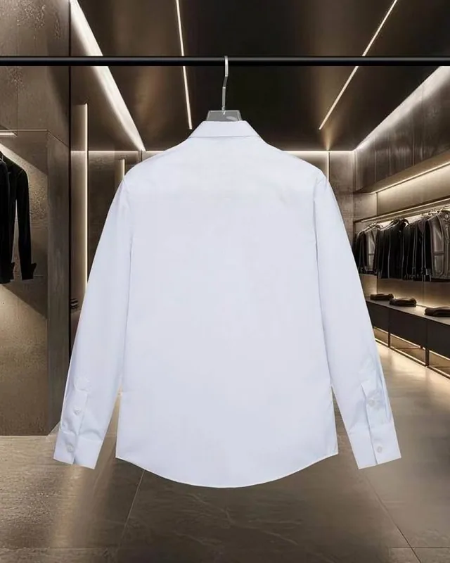 Gucci yellow script logo shirts in white and black front view hgntx165